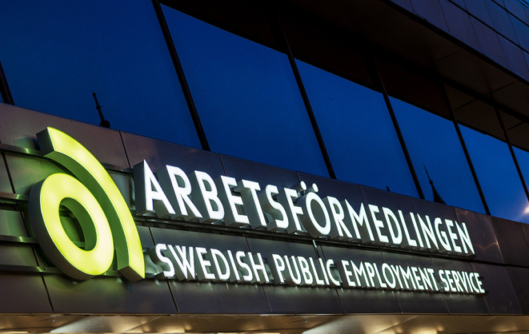 Arbetsförmedlingen och de 90 uppsagda nyrekryteringarna